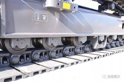 雷沃FR260E挖掘机深度解析 高效智能，引领施工新纪元